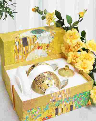 Valentine' Day Nice Gift Kremlin Kiss Design Fine Bone China Tea Pot Set 2 in 1 Tea & Coffee Set with Premium Gift Box