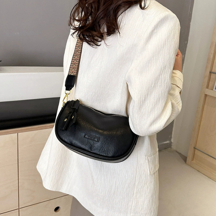 Retro solid color textured shoulder pillow bag