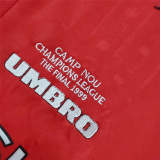 Manchester United 1999-00 home soccer jerseys