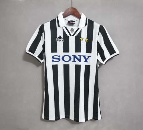 Juventus 1996-97 home soccer jerseys