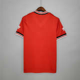 Manchester United 1985-86 home soccer jerseys