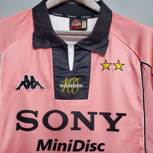 Juventus 1997-98 away soccer jerseys