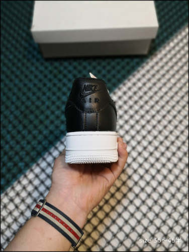 Nike Air Force low top board shoes