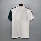 Liverpool 1995-96 away soccer jerseys