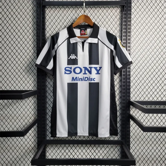 Juventus 1997-98 home
