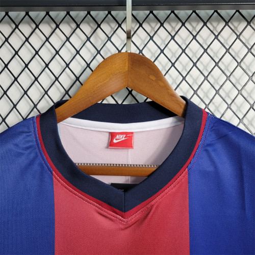 1998-99 Barcelona home