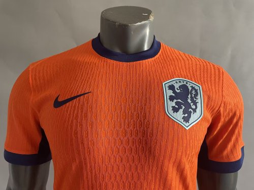 2024 Netherlands home player version(The player version is more slim fit, it is recommended to buy one size larger)