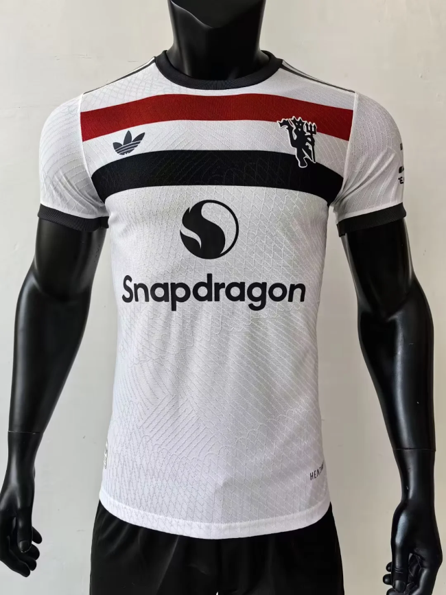 2024-25 Manchester United third away white player version(The player version is more slim fit, it is recommended to buy one size larger)