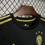 2015-16 Juventus third away retro jersey
