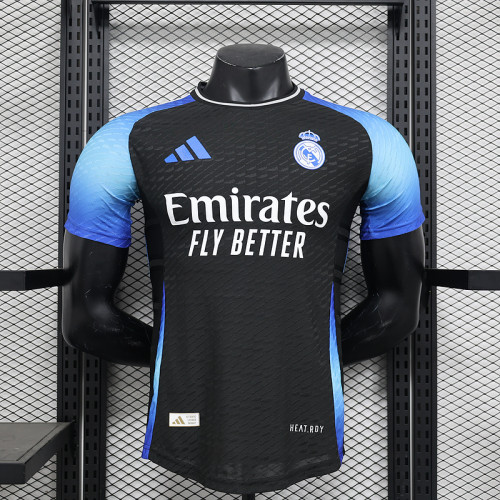 2024-25 Real Madrid black special player version(The player version is more slim fit, it is recommended to buy one size larger)