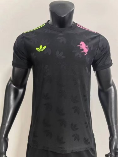 2024-25 Juventus Black training player version(The player version is more slim fit, it is recommended to buy one size larger)