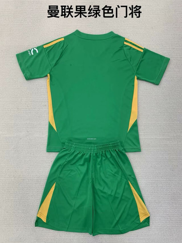 Manchester United 2024-25 goalkeeper kids kits