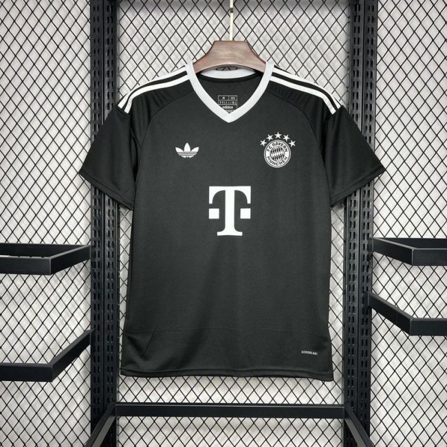 2024-25 Bayern black training jersey