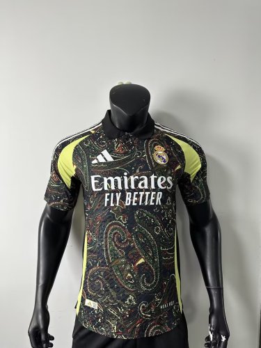Real Madrid 2024-25 green player version (The player version is more slim fit, it is recommended to buy one size larger)