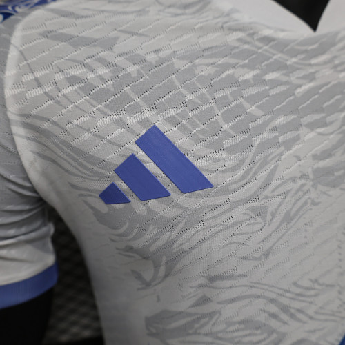 2024-25 Japan white and blue PLayer version (The player version is more slim fit, it is recommended to buy one size larger)