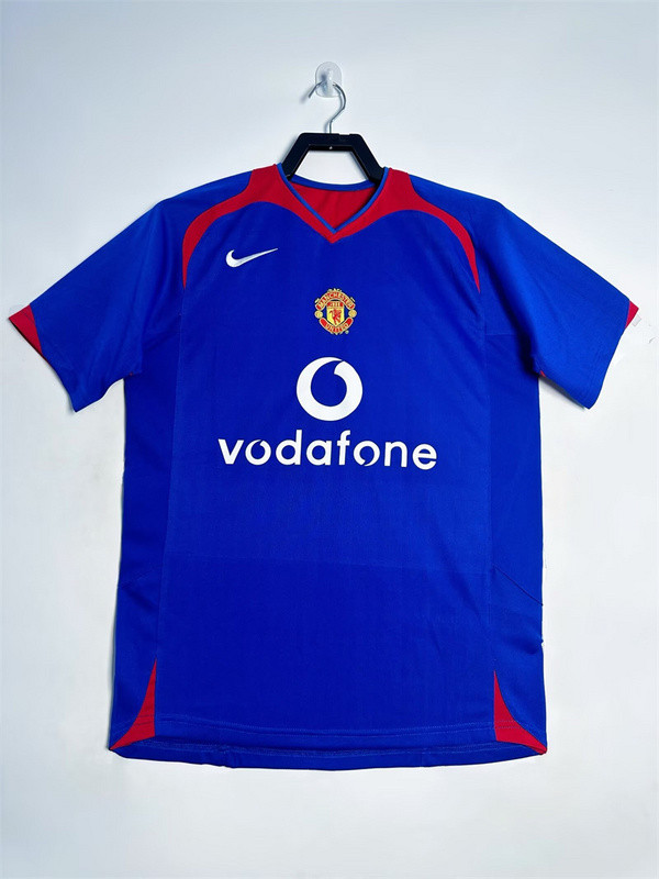 Manchester United 2005-06 away retro jersey