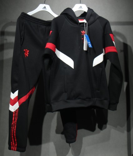Manchester United 2024-25 black high quality hooded tracksuits