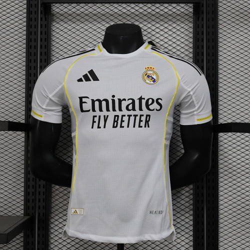2025-26 Real Madrid home player version(The player version is more slim fit, it is recommended to buy one size larger)