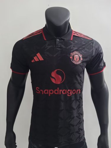 Manchester United 2024-25 black special player version (The player version is more slim fit, it is recommended to buy one size larger)