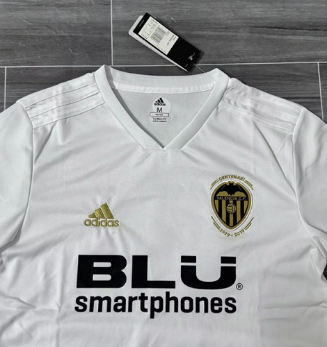 Valencia 2018-19 home