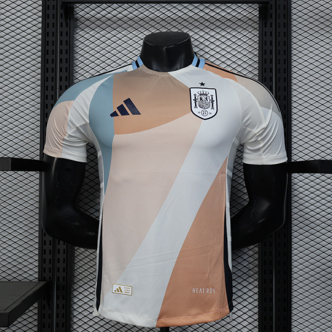 2025-26 Spain Pre-match player version (The player version is more slim fit, it is recommended to buy one size larger)