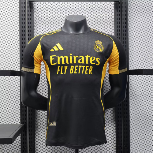2025-26 Real Madrid black special player version (The player version is more slim fit, it is recommended to buy one size larger)