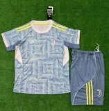 2025-26 Juventus away kids kit