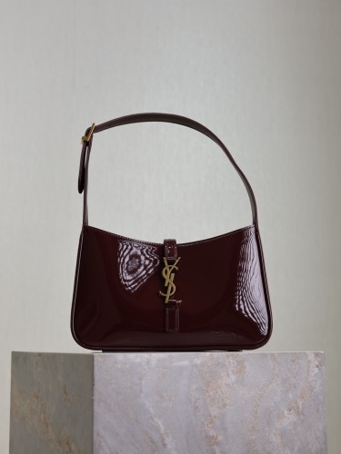657228-1# Yves Saint Laurent dark maroon patent leather new armpit bag Le5A7