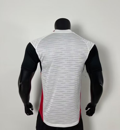 Manchester United 2025-26 white training player version(The player version is more slim fit, it is recommended to buy one size larger)