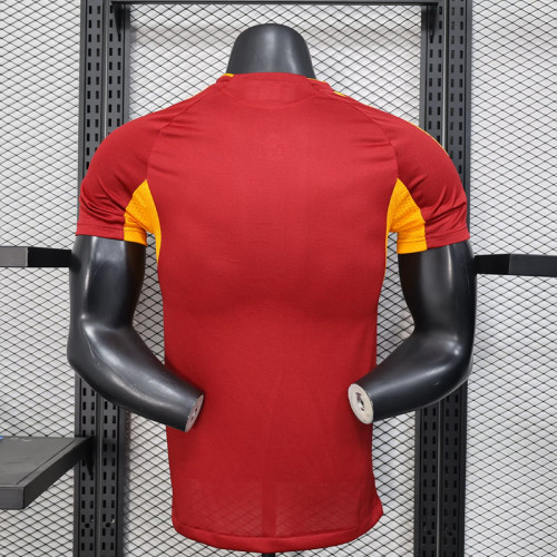 2025-26 Roma home player version(The player version is more slim fit, it is recommended to buy one size larger)