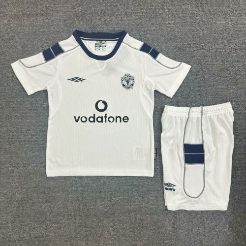 Manchester United 2000-01  Away Kids Kit