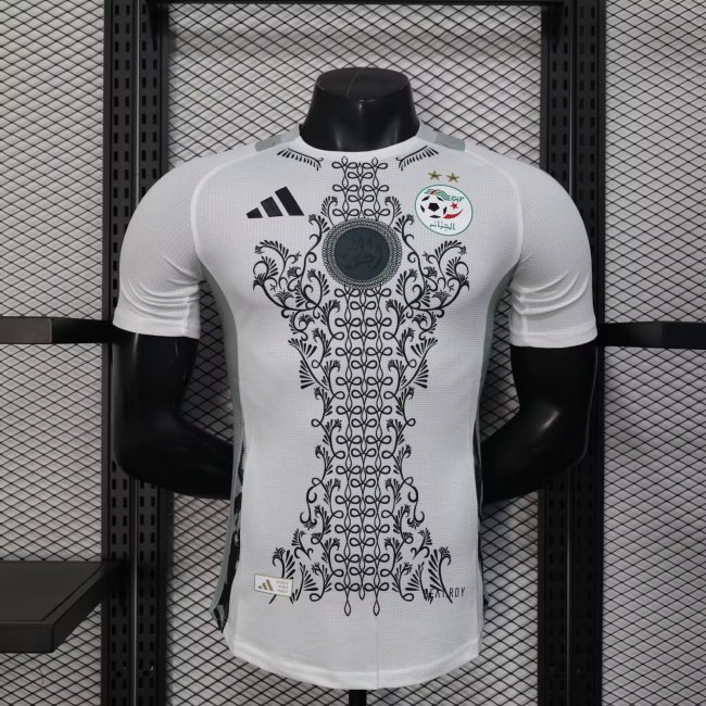 Algeria 2025-26 white player version (The player version is more slim fit, it is recommended to buy one size larger)