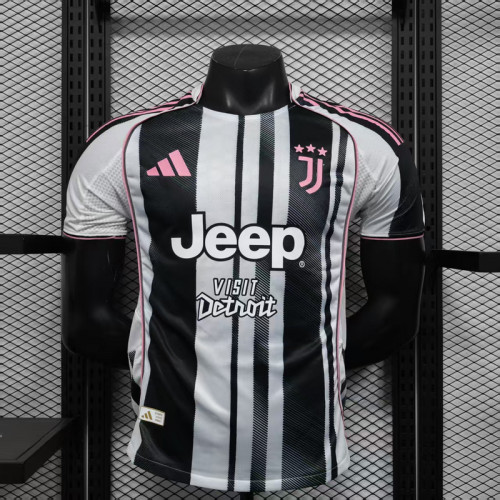 2025-26 Juventus home player version(The player version is more slim fit, it is recommended to buy one size larger)