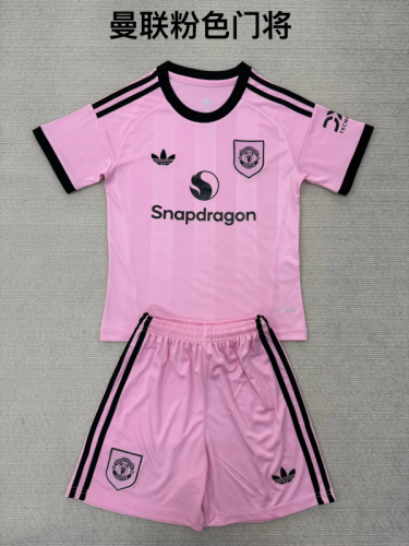 2025-26 Manchester United Pink Goalkeeper kids kit