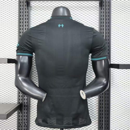 Liverpool 2025-26 Black Special player version(The player version is more slim fit, it is recommended to buy one size larger)