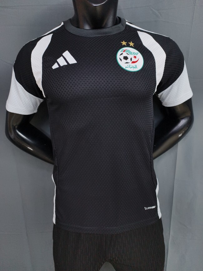 2026 Algeria black training player verison (The player version is more slim fit, it is recommended to buy one size larger)