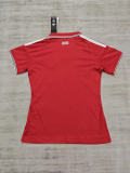 Woman Manchester United 2026-27 home Soccer jersey
