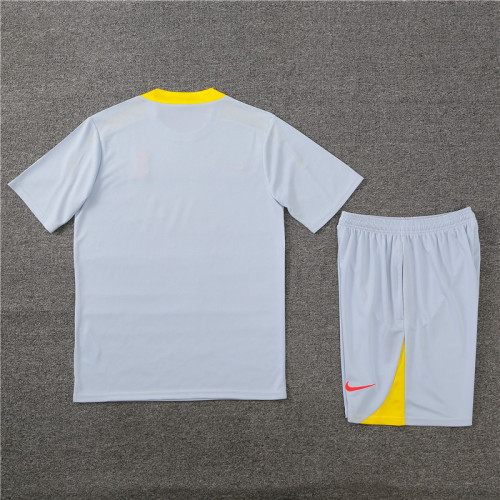 24-25  Liverpool  Training suit short sleeve Adult + Kid kit   2
