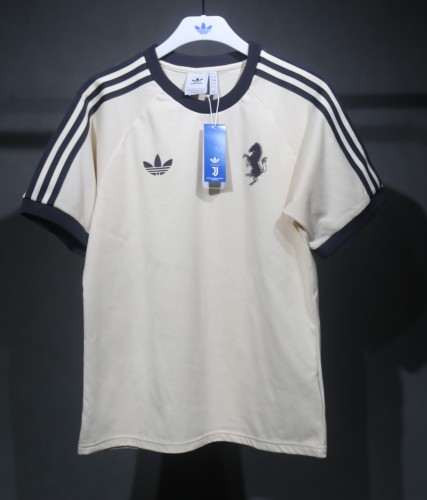 2024 Juventus Retro T Shirt / 2024 尤文复古T恤