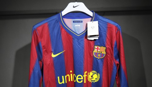 09-10 Barcelona Home Player Long Sleeve Retro Jersey/09-10 巴萨主场球员长袖