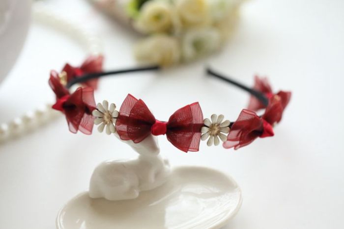 Lace headband