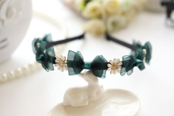 Lace headband
