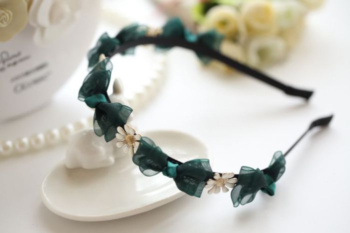 Lace headband