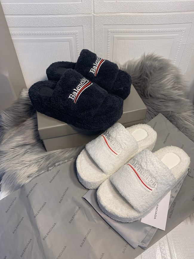 Balenciaga thick soled plush slippers