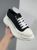 Alexander McQueen couple sports small white shoes thick bottom increased flash tail smooth leather flat shoes casual shoes