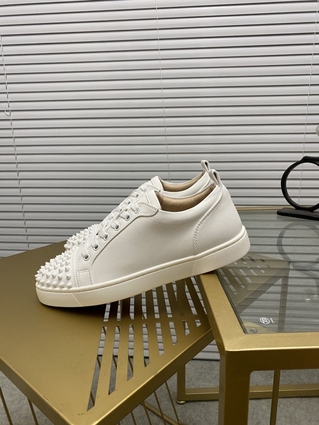 Top quality Italian quality Christian Louboutin couple casual sneakers Rivet sports casual shoes couple style red bottom shoes