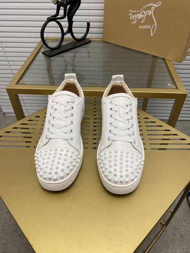Top quality Italian quality Christian Louboutin couple casual sneakers Rivet sports casual shoes couple style red bottom shoes