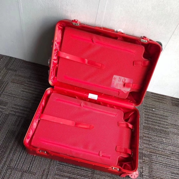 S*upreme Luggage (Arrenfashion)