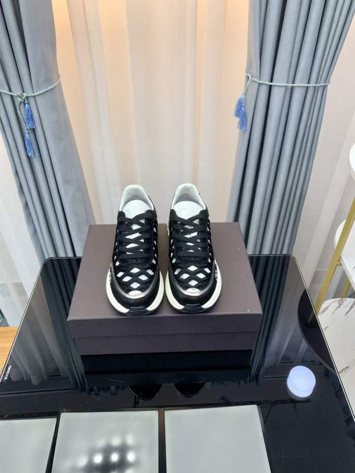 Women Men V*alentino Sneakers ( Arrenfashion)