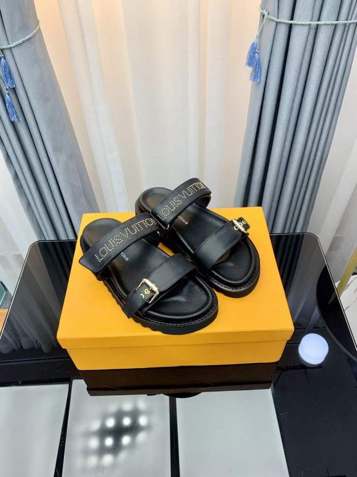 Women Men L*ouis V*uitton Top Slippers (Arrenfashion)